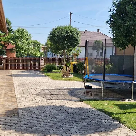 Tamasi Villa- Nyaralohaz Balatonkeresztur